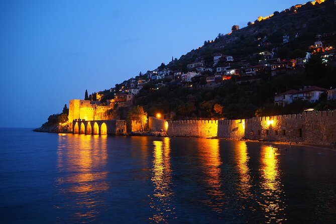 3in1: Night Jeep Safari & Boat Tour & Dinner from Alanya - Dim River dinner: belly dancing and a big-restaura nt vibe