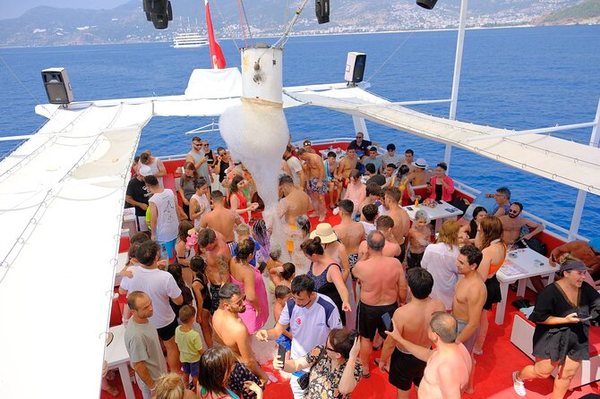 Alanya Boat Trip w/Unlimited Drinks & Lunch (Free Hotel Transfer) - Devil’s Cave: the post-lunch swim and the return mood