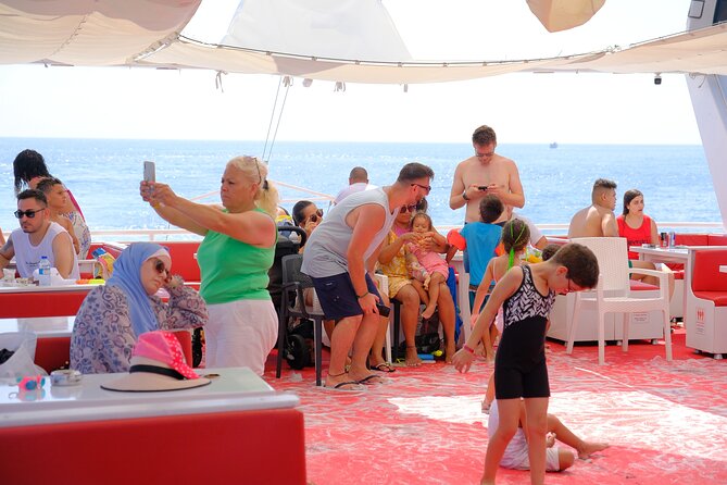 Alanya Boat Trip w/Unlimited Drinks & Lunch (Free Hotel Transfer) - The Foam Party and Music: fun, but you can control the volume