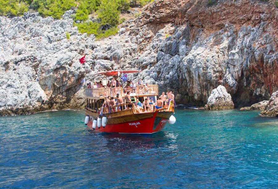Alanya: Boat Trip with Lunch, Drinks, and Swim Stops - Turkish dance and foam disco: fun, but check your expectation