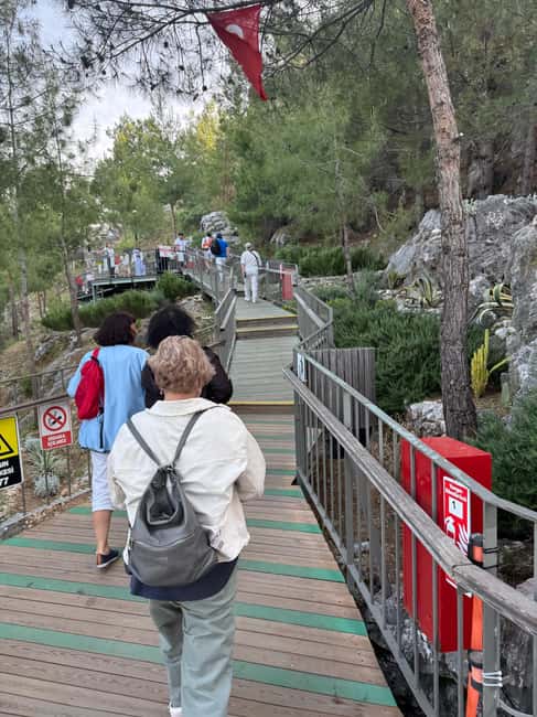 Alanya Castle & Cleopatra Beach: Premium Cultural Journey - Lunch and bazaar time: where the day stops and you actually refuel