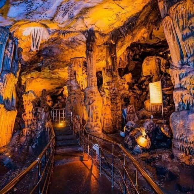 Alanya: Castle Tour with Damlatas Cave & Cable Car Options - Guides and the tone of the experience