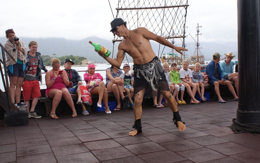 Alanya: Catamaran Boat Trip with Sunbathing and Swimming - What to Bring (and What to Leave Off the Boat)