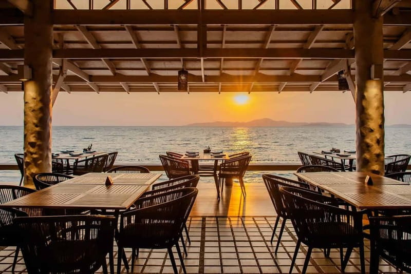 Alanya City Highlights & Sunset Beach BBQ Party - Alanya Limani Harbor and the Red Tower (Kızılkule)