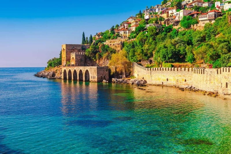 Alanya: City Tour with Sunset Views and Cable Car - Alanya streets and souvenir time: make your shopping break count