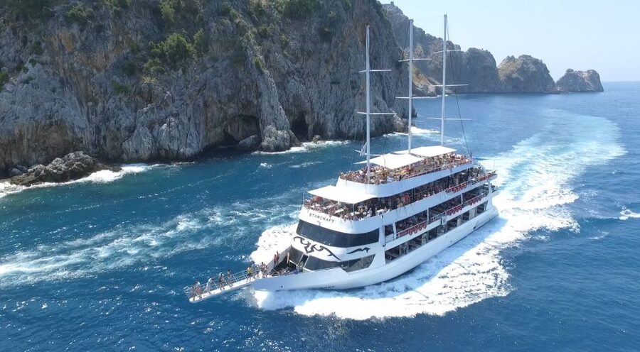 Alanya: Disco Boat Tour with Foam Party and Unlimited Drinks - Lunch and Unlimited Soft Drinks: Where the Value Shows Up