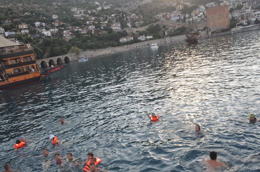 Alanya: Evening Jeep Tour with Sunset Boat Trip and Dinner - The sunset boat trip: pirate-style cruise with foam and fire