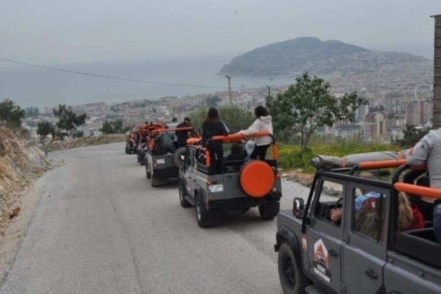 Alanya Family Jeep Safari Full-Day Adventure with Lunch - Water fights: the fun part that also cools you down