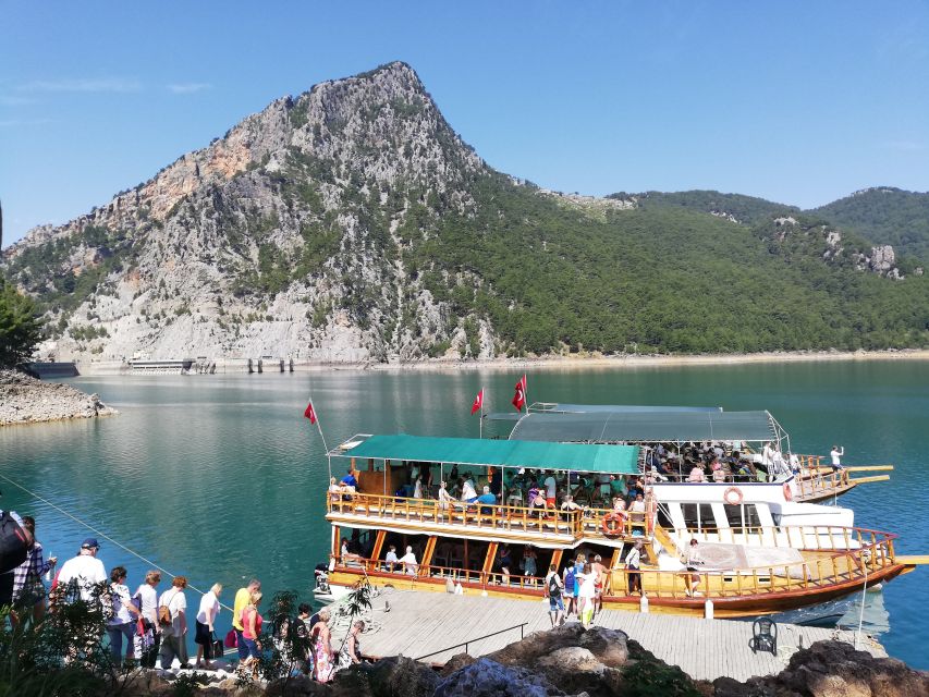 Alanya: Green Canyon Boat Trip With Lunch and Drinks - Lunch by the Water: What You’ll Eat and How to Handle Food Issues