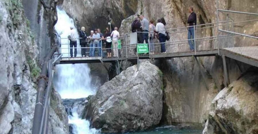 Alanya: Jeep Safari and Sapadere Canyon Tour with Lunch - Jeep safari vibes: off-road fun, open-air views, and water games