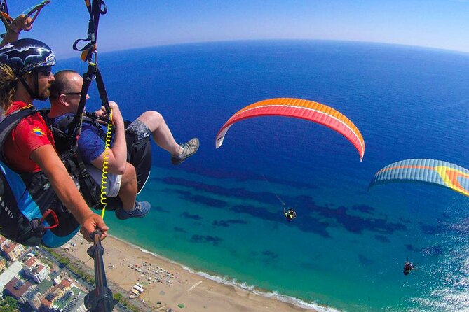 Alanya Paragliding Experience By Local Expert Pilots - The People Running It: Local Pilots and a Tight Operation