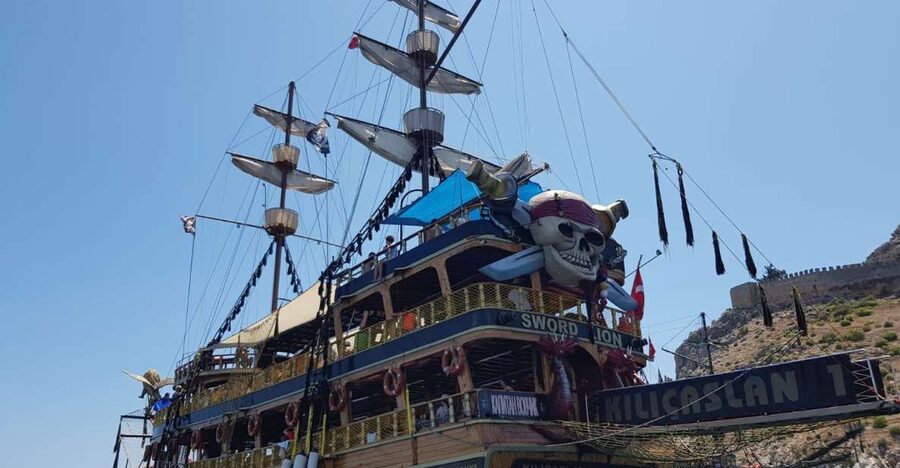 Alanya: Pirate Boat Tour w/ BBQ & Foam Party - Seating, Overcrowding, and How to Have a Comfortable Day on Deck