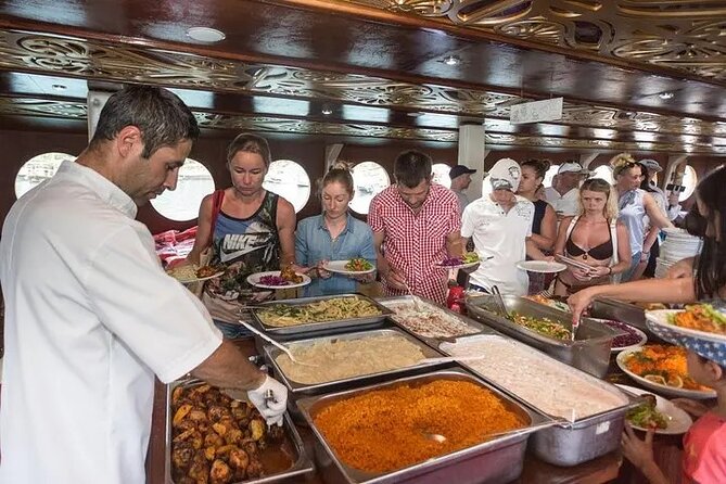 Alanya Pirate Boat Tour with Lunch, Soft Drinks & Transfer - Boarding the Zeus at Alanya Marina: Start With the Views