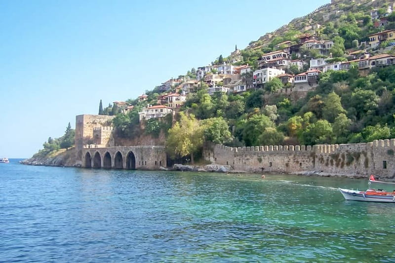 Alanya: Pirate Boat Trip with Lunch and Drinks - Key highlights at a glance