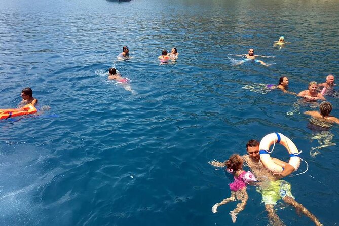 Alanya Pirate Boat Trip With Unlimited Drinks & Lunch - Transfers in Alanya: Pickup Is Convenient, Comfort May Vary