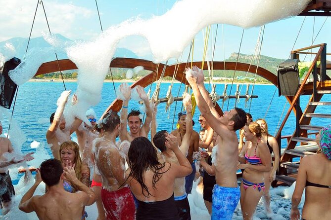 Alanya Pirate Boat Trip With Unlimited Drinks & Lunch - The Pirate Boat Vibe: Fun for Kids, Works for Adults Too