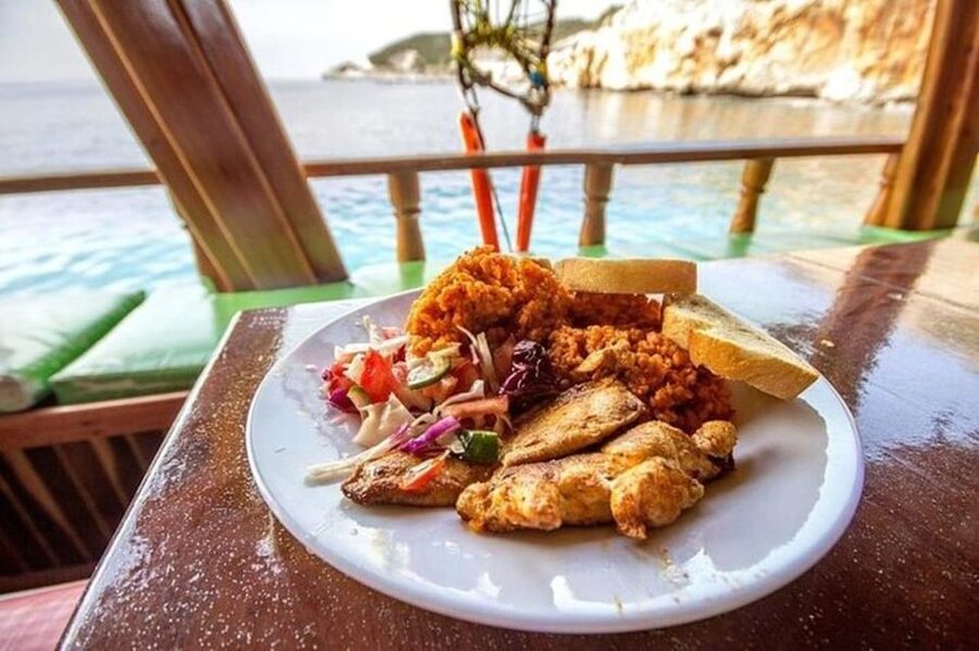 Alanya: Pirates Boat Trip with Lunch and Hotel Pickup - Lunch on Board: Barbecue Energy and Soft Drinks On Tap