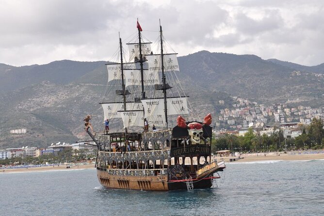 Alanya: Pirates Yacht Tour with Lunch and Soft Drinks - Crew Energy and Group Size: Why People Enjoy This