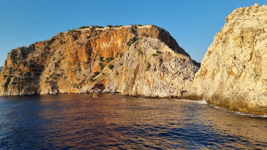 Alanya: Relax Boat Trip With Lunch & Swimming - Pirates Cave, Lovers Cave, and Phosphorus Cave: The Main Sea-Cave Moment