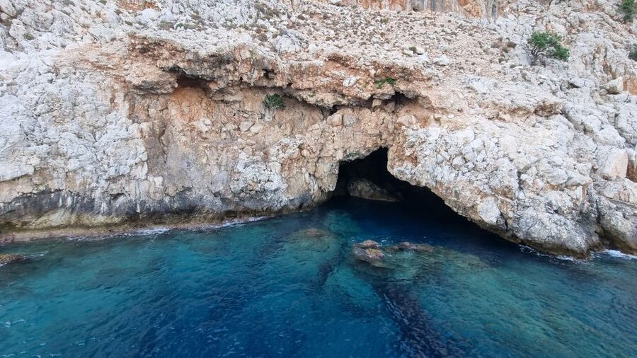 Alanya: Relax Boat Trip With Lunch & Swimming - Soft Drinks Included, Alcohol Optional (and Extra)