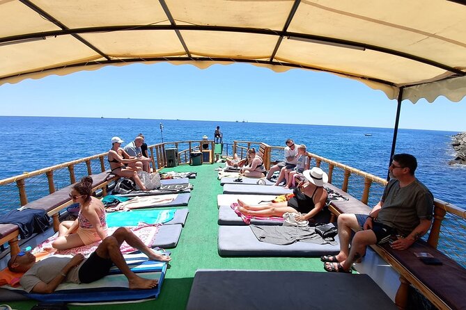Alanya Relaxing Boat Tour with Lunch, Soft Drinks & Transfer - Stop 2 (about 3 hours): sail the coastline and score swim time