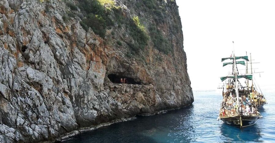 Alanya Relaxing Family Boat Tour Without Foam And Loud Music - Meeting up in Alanya: hotel pickup rules and timing