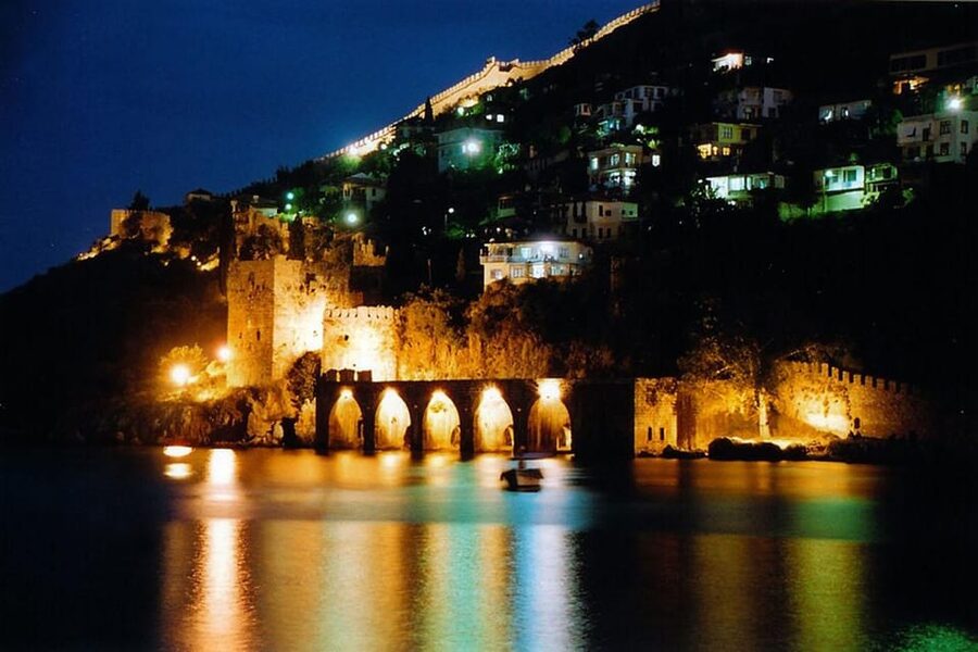 Alanya Sunset Boat: Foam Party & Dinner & Swimming Stops - Moonlight swim and the foam party: the fun payoff