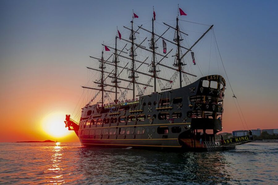 Alanya: Sunset Cruise and Party Boat - Buffet Dinner at Sea: What’s Included and How to Approach It