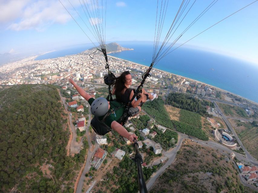 Alanya: Tandem Paragliding from 700m with Meeting or Pick Up - From 700m to the coast: what this tandem paragliding really feels like