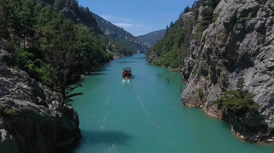 Antalya: Green Canyon Boat Trip with Lunch & Soft Drinks - Soft drinks, photos, and the little things that affect comfort
