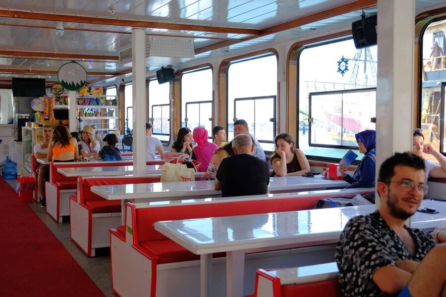 From Alanya: Boat Tour with Unlimited Soft Drinks and Lunch - Ulas Beach and the lunch window: syncing food with swim time