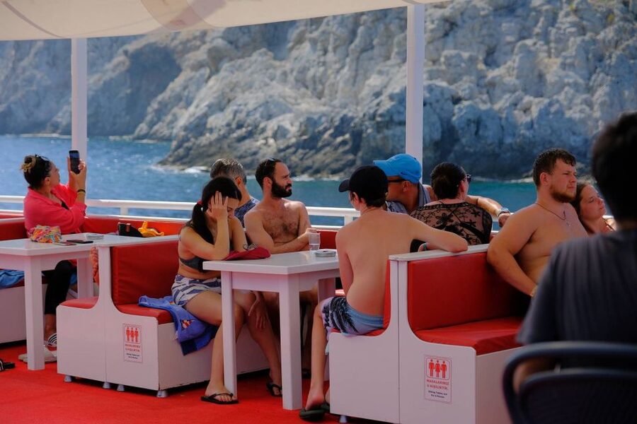 From Alanya: Boat Tour with Unlimited Soft Drinks and Lunch - Foam party and music on the return: fun included, rules still apply