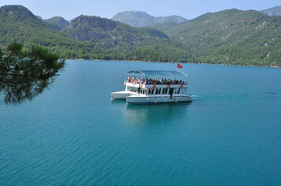 From Alanya: Green Canyon Day Trip with Lunch and Boat Ride - The 4-hour Green Lake boat cruise: the main event