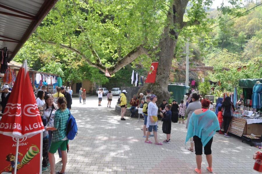 From Alanya: Jeep Safari Tour with Lunch at Dim River - Turkish Village Moments: Mosque Stop, Tea, and Bread Breaks