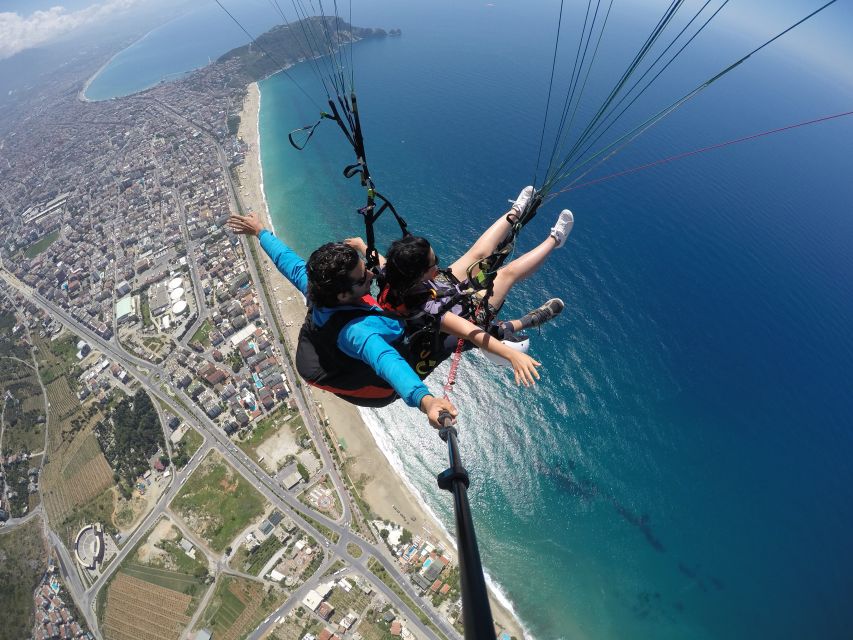 From city of Side Alanya Paragliding - The photo-and-video reality check