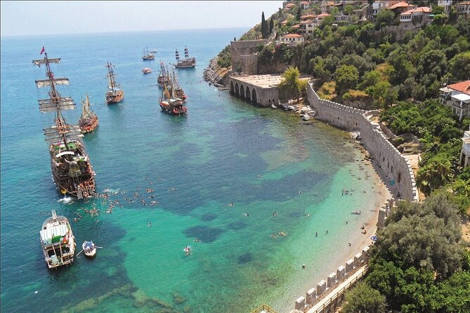 Halal Concept Short Pirate Boat Tour in Alanya - Aşıklar Mağarası: Lovers Cave and Pirate-Folk Atmosphere