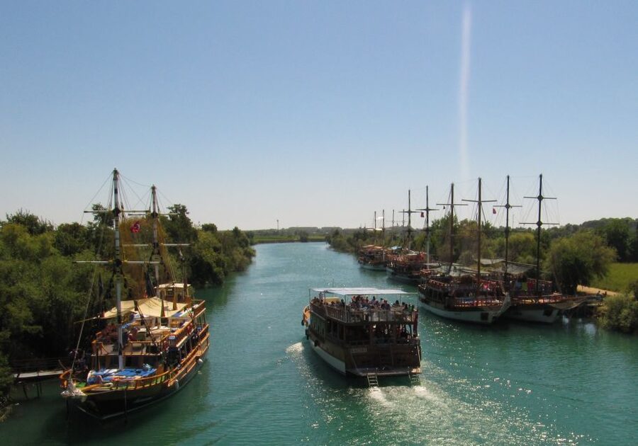 Manavgat Cruise & Grand Bazaar w/Lunch and Unlimited Drinks - Grand Bazaar in Manavgat: Where Bargaining Meets Local Life