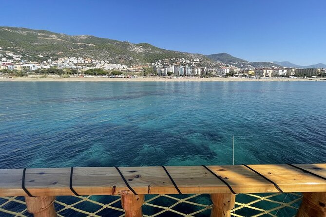 Pirate Boat Tour in Alanya: A Relaxing Day Out with Lunch - Stop 4: Kleopatra PlajI swim, lunch by Pasha Beach, and the foam party