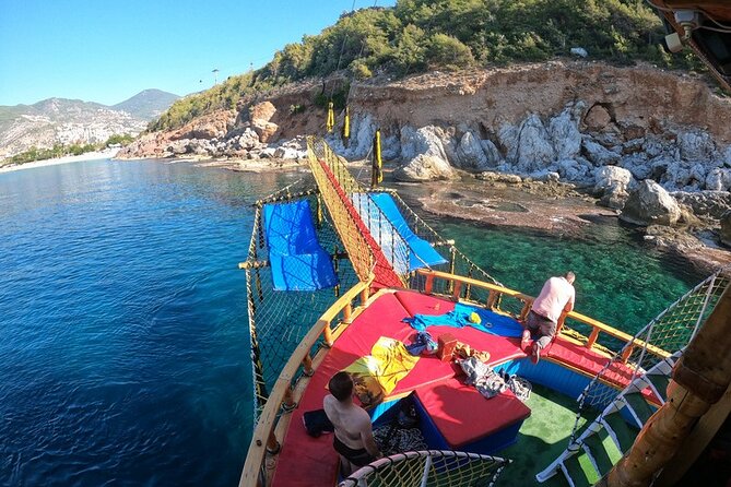 Pirate Boat Tour in Alanya: A Relaxing Day Out with Lunch - Stop 5: back to Alanya port on a calmer return stretch