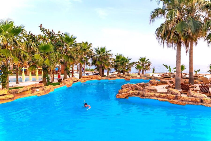 Seapark: Swimming in Pool Aquarium with Authentic Creatures - Tropical reef snorkeling and the Atlantis underwater world